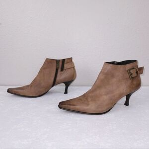 Donald J Pliner Loni Antiqued Leather Kitten Heeled Booties US 8.5